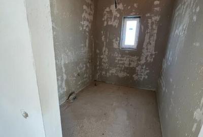 Casă cu 4 camere cu Teren 250 Mp în Florești - 5