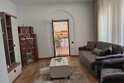 Casa 4 camere zona Centrala, pretabila pentru 2 familii 150m - 3