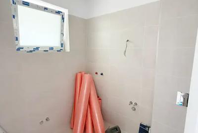 Casă cu 4 camere cu Canalizare în Titan - 9