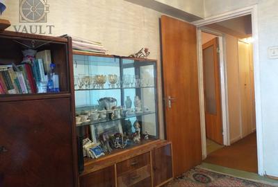 Apartament 3 camere - BLOC ANVELOAPT - 5 minute METROU OBOR - 7