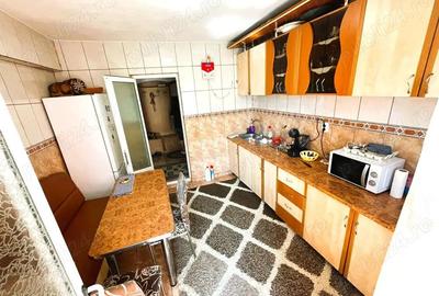 Apartament 4 camere (spatios si decomandat ) NEPTUN - 2