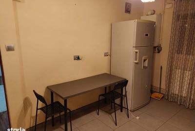 Apartament cu 3 camere în Micro 4 - 7