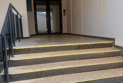Apartament cu 3 camere decomandat în 1 Mai