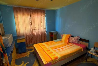 Apartament 3 camere , etaj 2,Splai M Viteazul