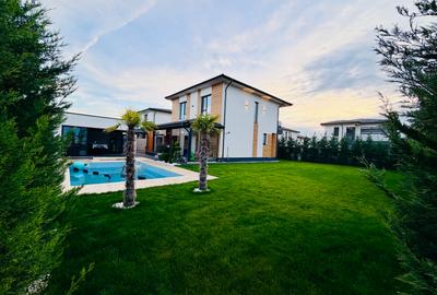 Casă modernă de vânzare  – 5 Camere, 4 Băi, Teren 800 mp, Piscină Încălzită - 2