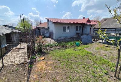 Casă cu Teren 627 Mp în Central - 1