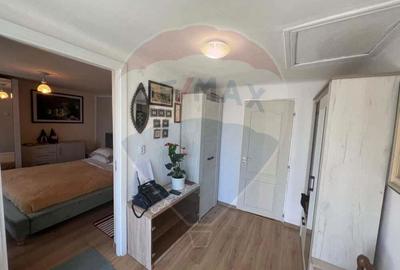 Casa Golesti cu 2 camere- teren 1296mp - 8