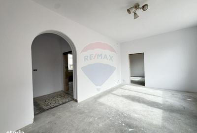 Casă cu 4 camere cu Teren 337 Mp în Central