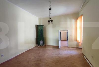 Spatiu comercial 83 mp, central - 2