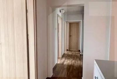 Apartament cu 5 camere decomandat în Aurel Vlaicu - 2