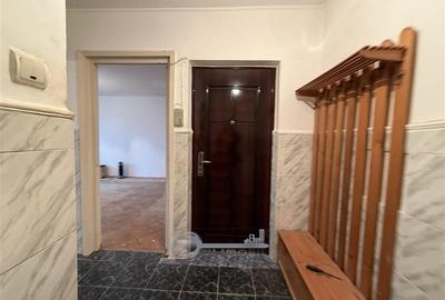 Garsonieră decomandată în Nicolina - 8