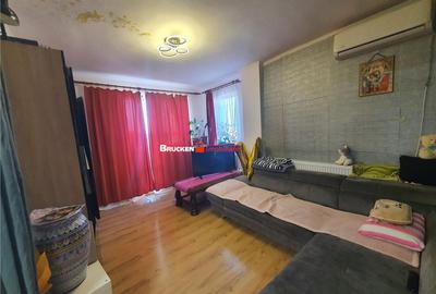 Apartament cu 3 camere decomandat în Central - 2