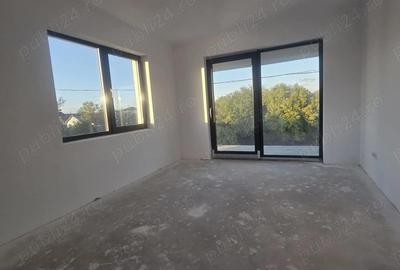 Casă cu 6 camere cu Teren 500 Mp în Spătaru - 4