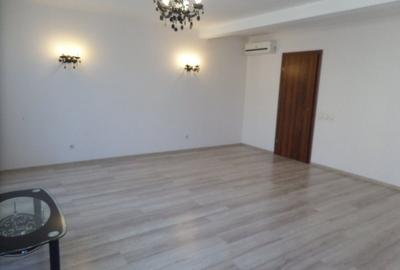 Casă individuală cu 3 camere cu Garaj în Apărătorii Patriei - 3