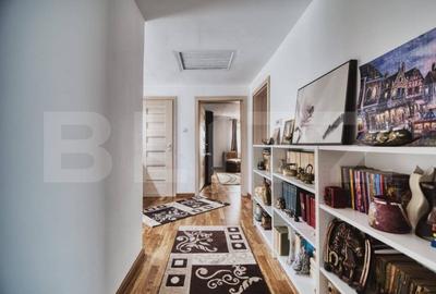 Casa de vanzare cu 5 camere, 190 mp, zona Sannicolau Mare - 2