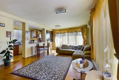 Casă individuală cu 6 camere cu Canalizare în Andrei Mureșanu - 2