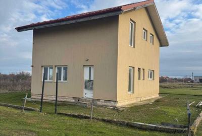 Casă cu 2 camere în Leș - 5