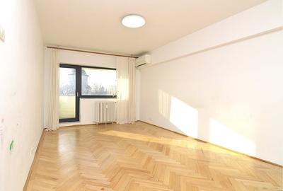 Apartament cu 3 camere decomandat, mobilat în Splaiul Unirii