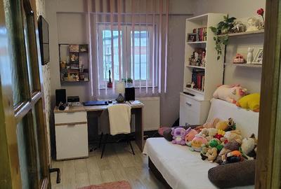 Apartament cu 3 camere decomandat în Est - 9