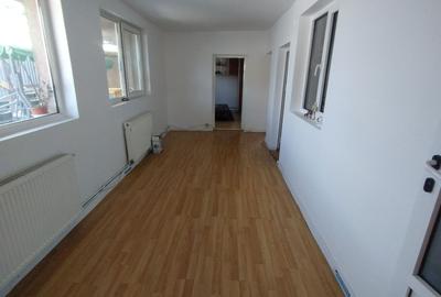 Casă individuală cu 3 camere cu Canalizare în Brătianu - 3