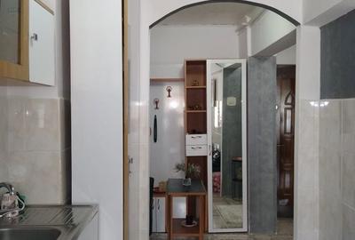 Garsonieră decomandată în Uiești - 3