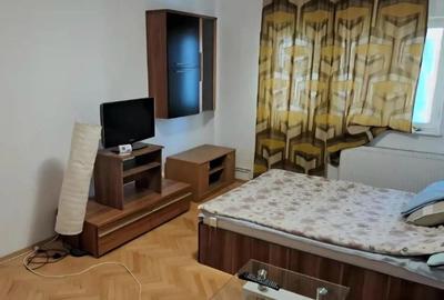 Apartament cu 2 camere decomandat în Aradului