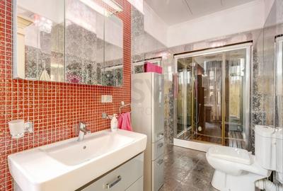 Casă individuală cu 15 camere cu Canalizare în Petricani - 8