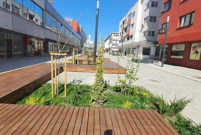 Spațiu comercial, de 330 mp, în Central - 7