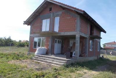 Casă individuală cu 5 camere cu Teren 930 Mp în Săcălaz - 1