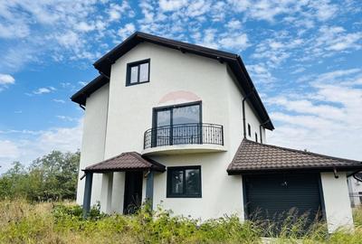 Casă cu 8 camere cu Teren 520 Mp în Săftica - 1