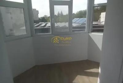 Apartament cu 4 camere decomandat în Păcurari