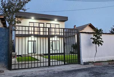 Casă cu 3 camere în Central - 1