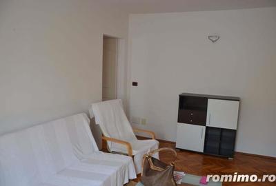 Apartament cu 2 camere nedecomandat, mobilat în Dacia