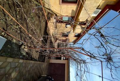 Casă cu 5 camere cu Teren 400 Mp în Roșiori de Vede - 1