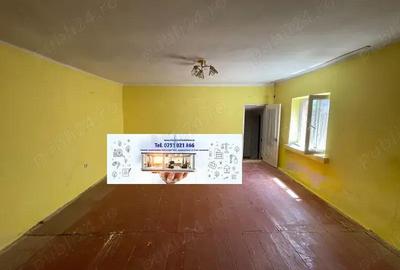 Casă cu 6 camere cu Teren 294 Mp în Central - 9