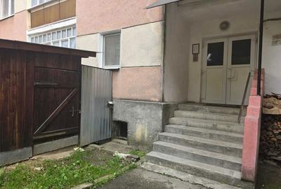 Apartament cu 3 camere decomandat în Central - 1