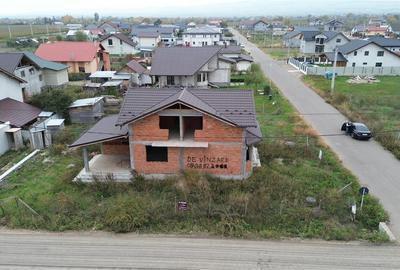 Casa noua la rosu de vanzare in Unirea Odobesti cu toate utilitatile - 4