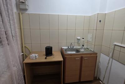 Jean Steriadi, 10 minute metrou 1 Decembrie 1918, stradal, scoala 82 - 4