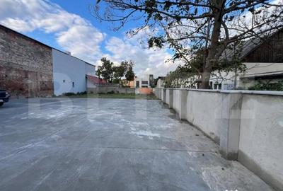 Spațiu comercial, de 400 mp, în Central - 3