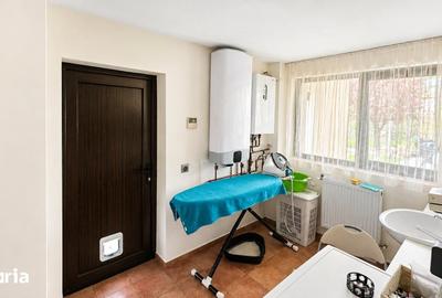 Casă cu 7 camere decomandat cu Teren 825 Mp în Bucium