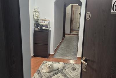 Apartament cu 3 camere decomandat în Crângași