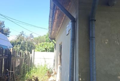 Casă cu 4 camere cu Teren 1200 Mp în Central