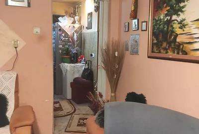 Apartament cu 2 camere decomandat în Micro 15 - 2