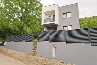 Casă individuală cu 4 camere cu Canalizare în Ștefănești - 1