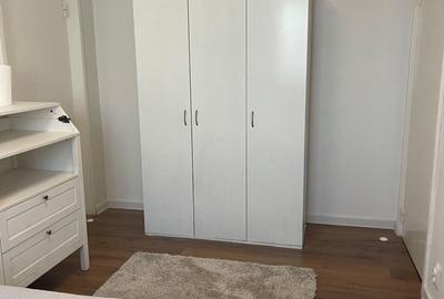 Apartament cu 3 camere decomandat în Drumul Taberei
