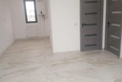 Casă cu Teren 280 Mp în Lumina