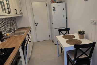 Apartament cu 2 camere decomandat în Cățelu