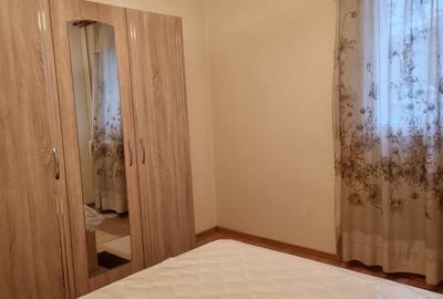 Apartament cu 3 camere decomandat în Titan
