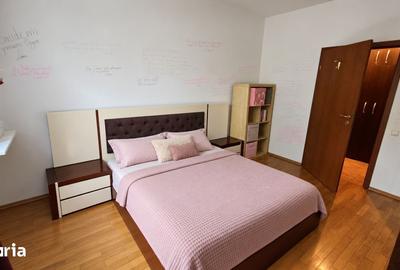 Apartament cu 3 camere în Vatra Luminoasă
