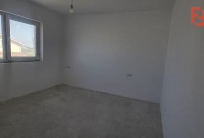 Duplex cu 4 camere semidecomandat cu Teren 287 Mp în Moșnița Nouă - 6
